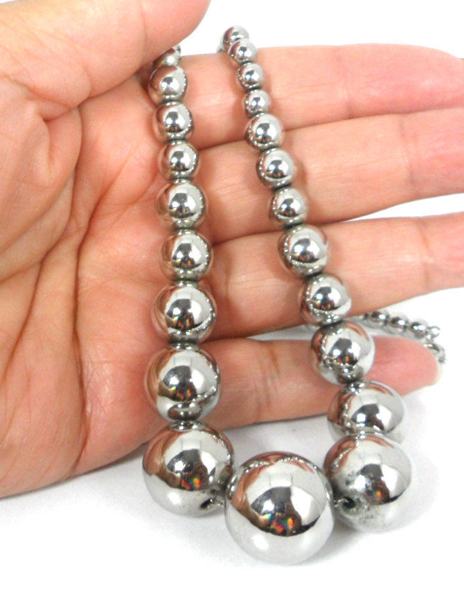 Vintage Beaded Necklace Silver Tone Metal Spheres Granny Cottage Core Retro 18″