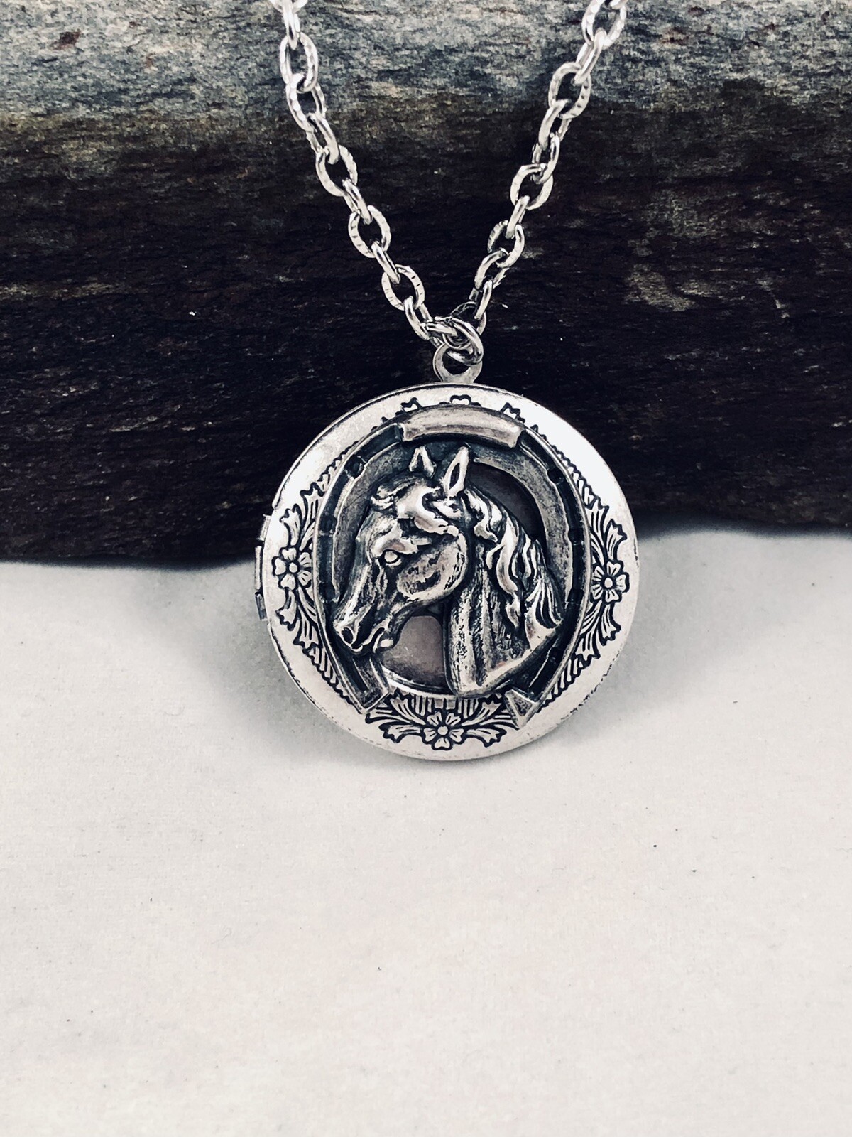 Horse & Horseshoe Vtg Locket Necklace, Racing Photos Keepsakes, Memorial Ashes