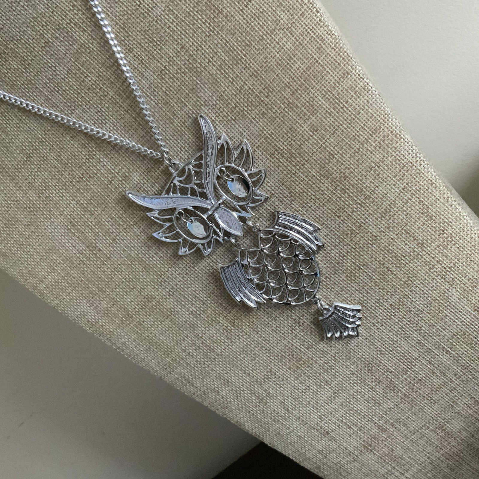 Vintage 60s silver tone articulated owl link necklace