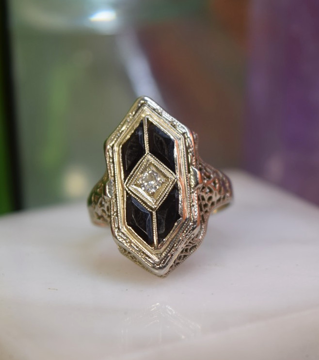 Antique Art Deco 14K White Gold Filigree Black Onyx Diamond Ring sz