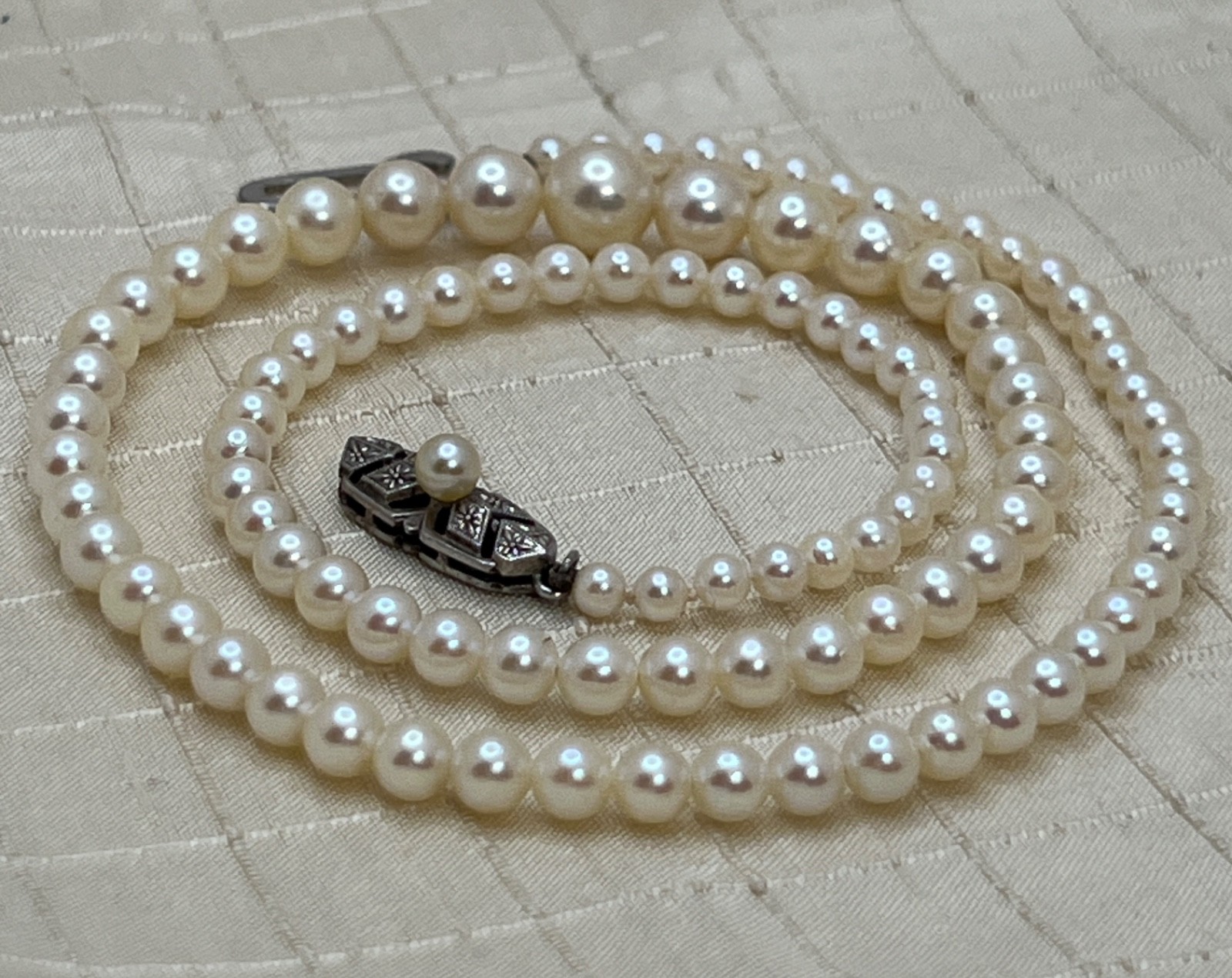 Vintage Mikimoto Pearl Necklace Silver Clasp 16″ Made in Japan