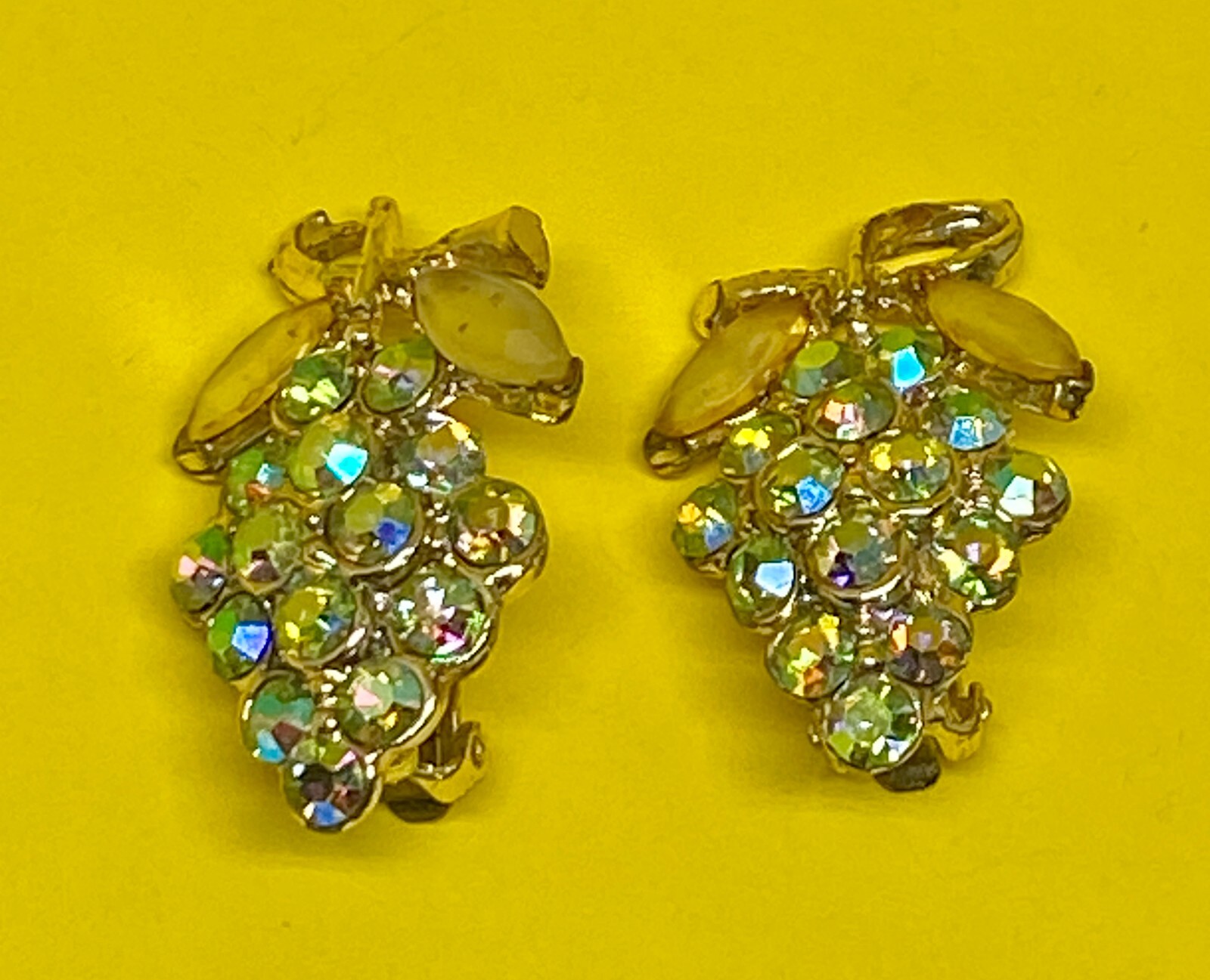 Vintage Rhinestone Clip-On Cluster Earrings Bunch of Grapes Aurora Borealis