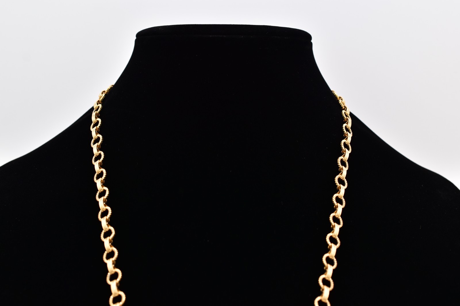 Monet Vintage Coin Pendant Necklace Gold Filigree Medallion Signed 1970s BinBN