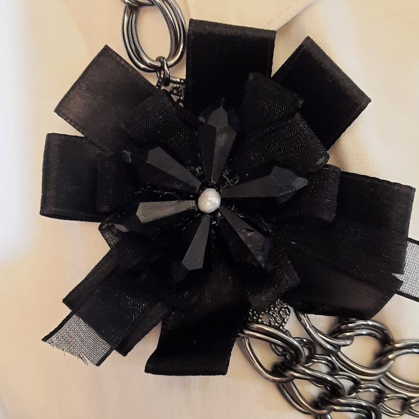 Vintage Mi-Amore Floral Bow 28″ Chain Necklace Black Chunky Statement Silvertone