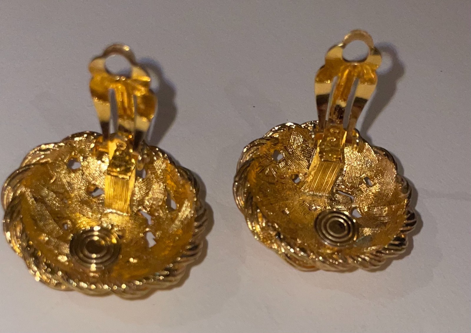 Vintage Anne Klein Gold-tone textured Multi Strand Rope Design clip-on Earrings.