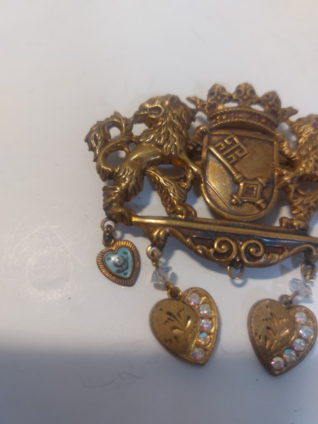 Vintage Unsigned Miriam Haskell Lions Crest Brooch, Missing Center Dangle Heart
