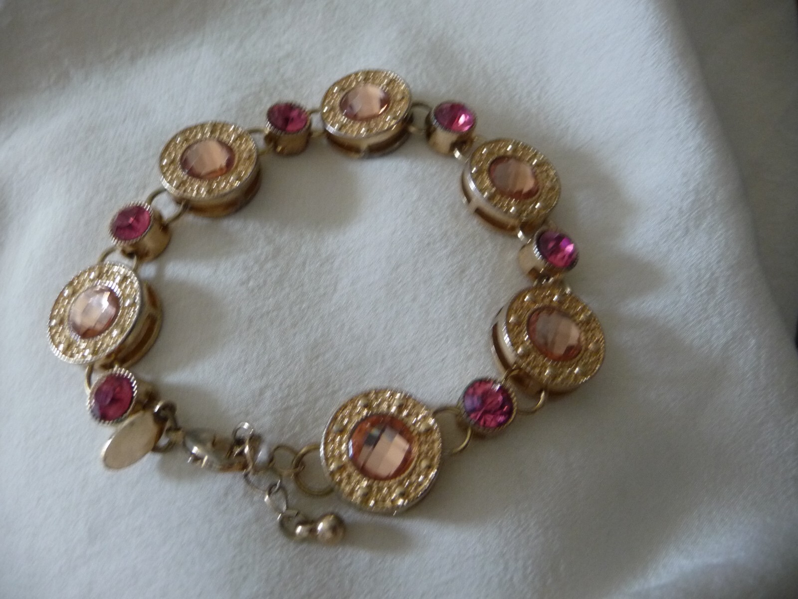 GOLD TONE w PINK RHINESTONES WRAP 6 1/2″ L x 3/4″W BRACELET #23/19A