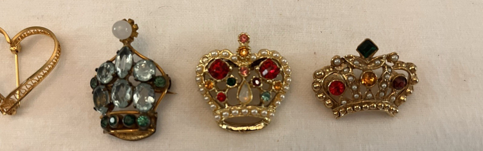 Vintage Lot Brooches/Pins, Earrings Florenza-Trifari-Coro-SaraCov