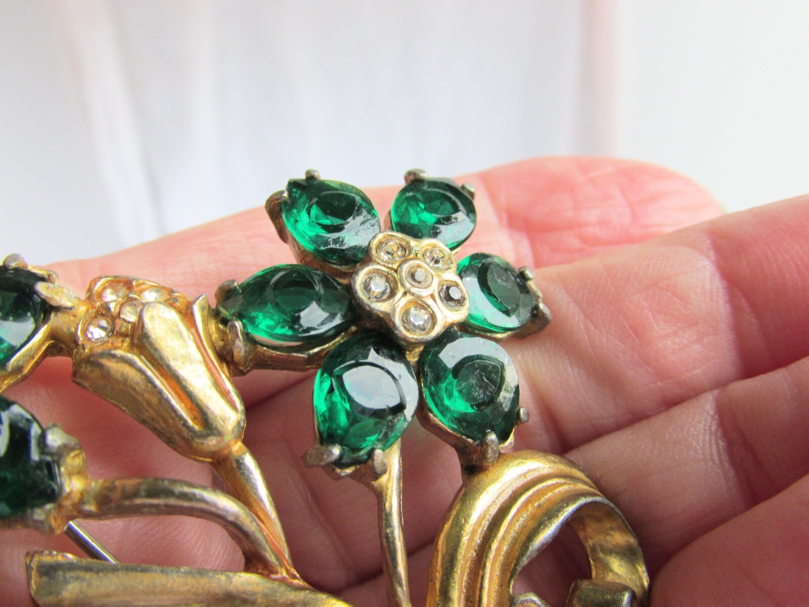 Rare Vintage Art Deco Unique Dark Green Glass Cabochons w/ Eyes Brooch Pin