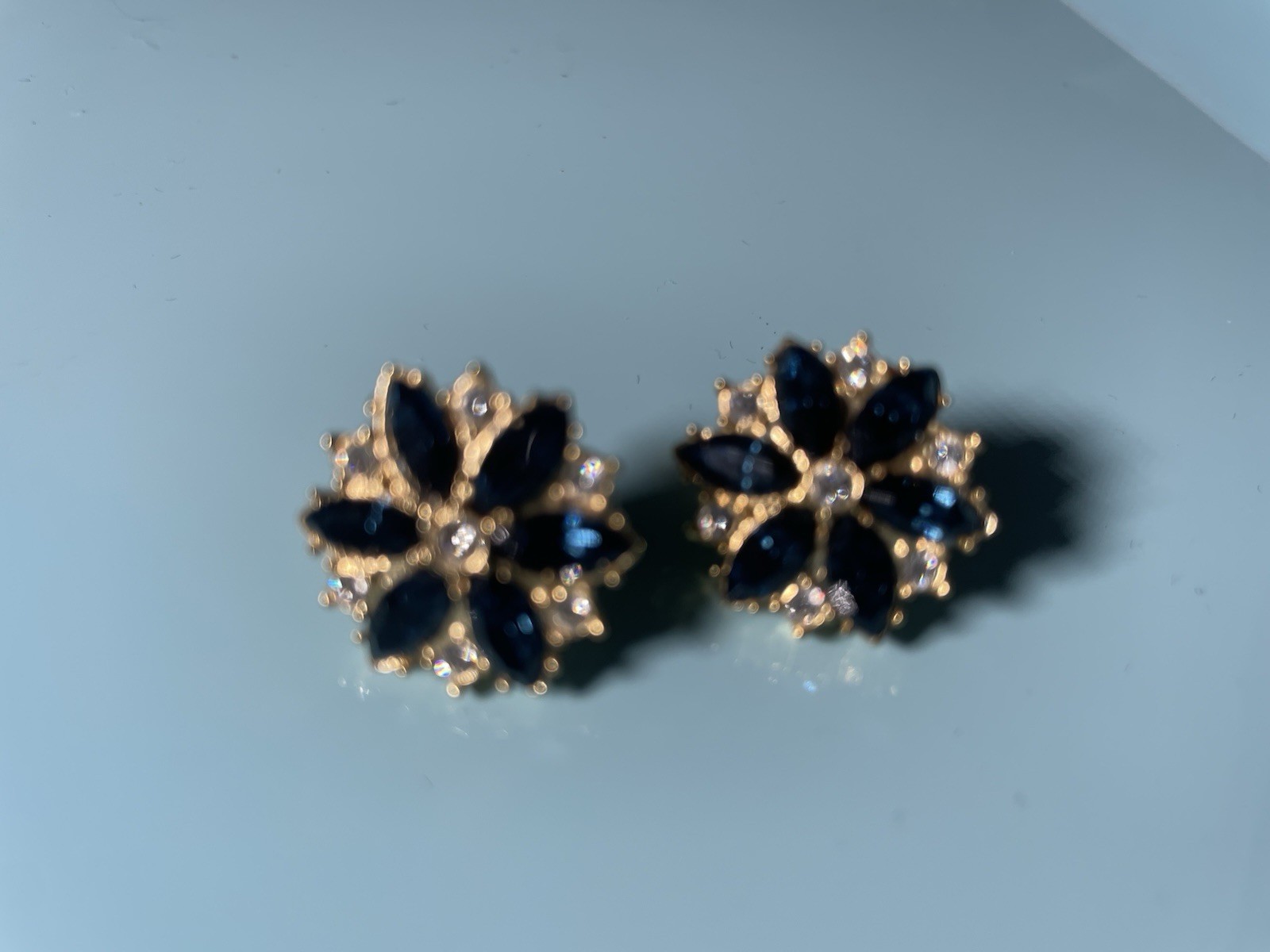Vintage Roman Gold Tone Hoop Earrings Chunky Oval Pierced Statement Style