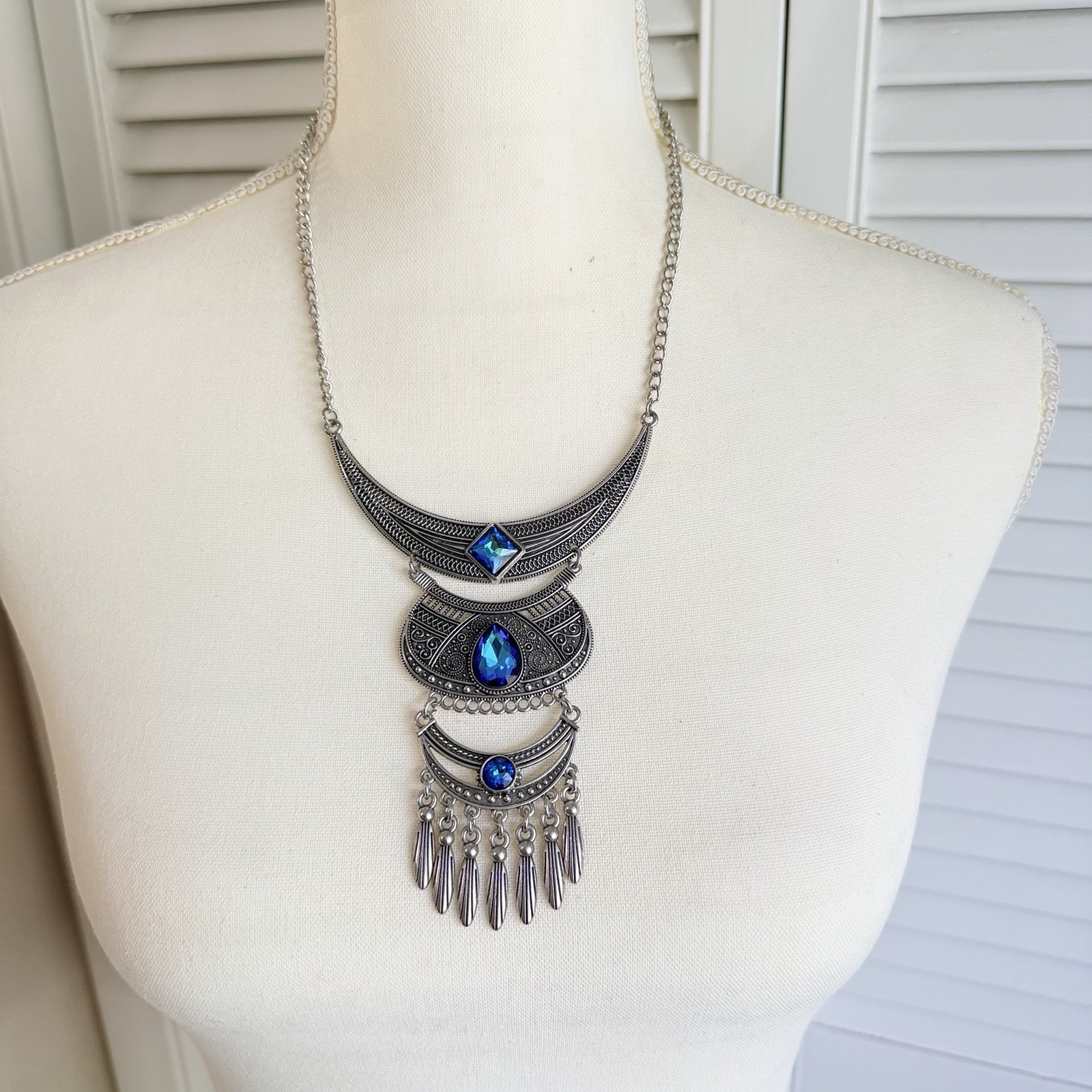 Vintage Necklace Lot Blue Glass Beads and other Materials 7 Necklaces