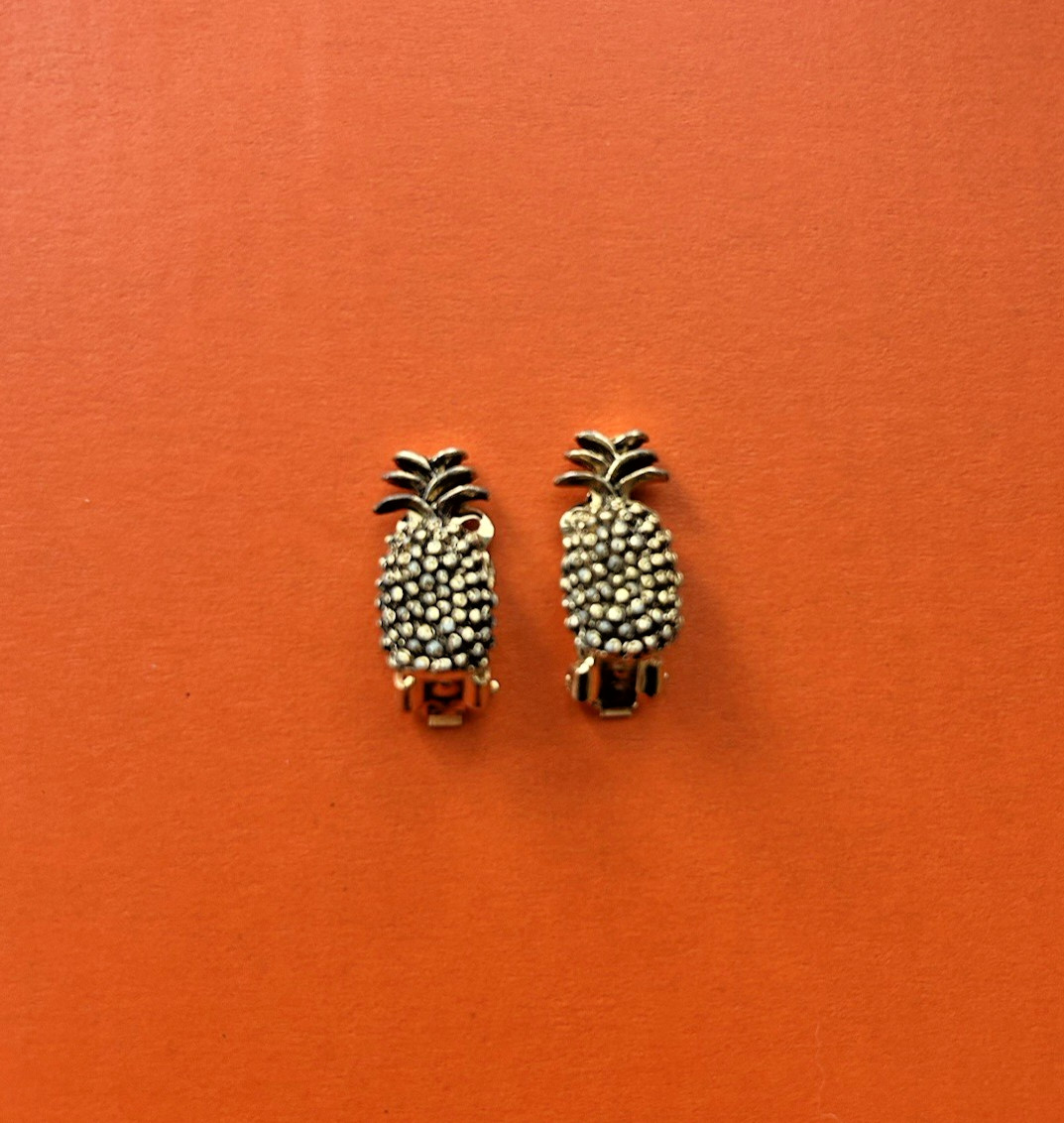 Vintage Pineapple Clip On Earrings Gold Tone Figural Pat Pend 1930s 1950s Retro
