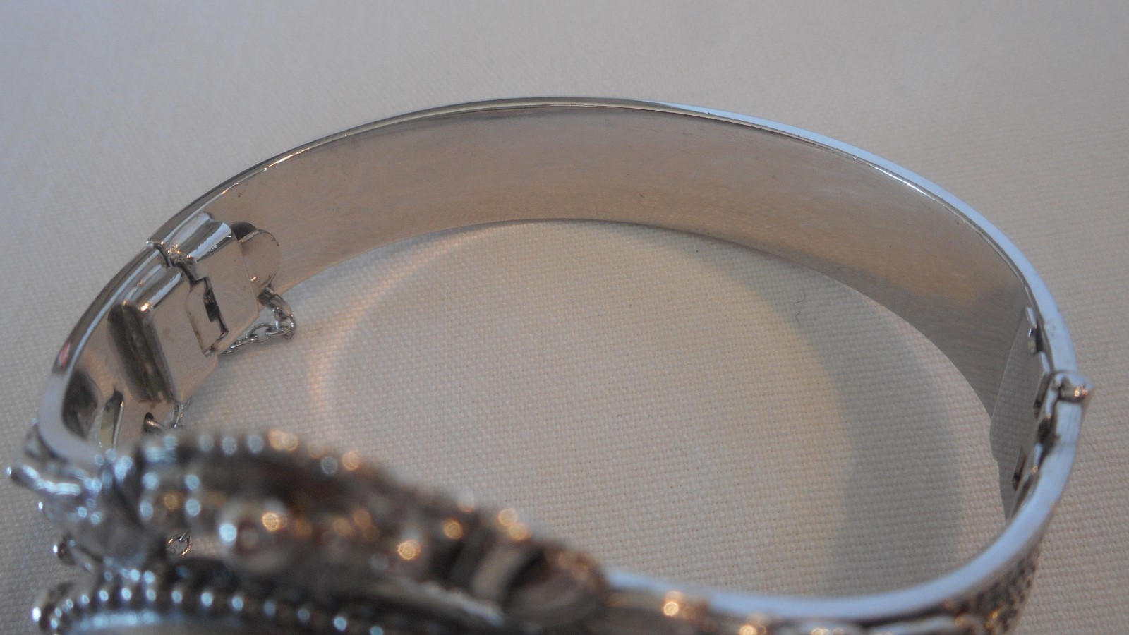 Whiting & Davis Bracelet Clear Very light Olive Green Oval Faceted Glass (AHB