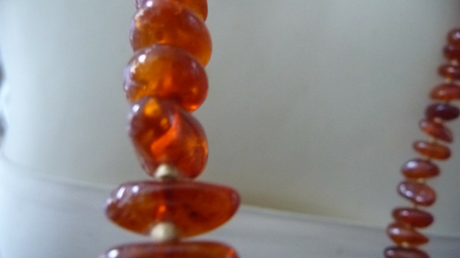 #53X vtg COSTUME NECKLACE 13″ L NO CLASP GRADUATED HAND KNOTTED CHUNKS OF AMBER