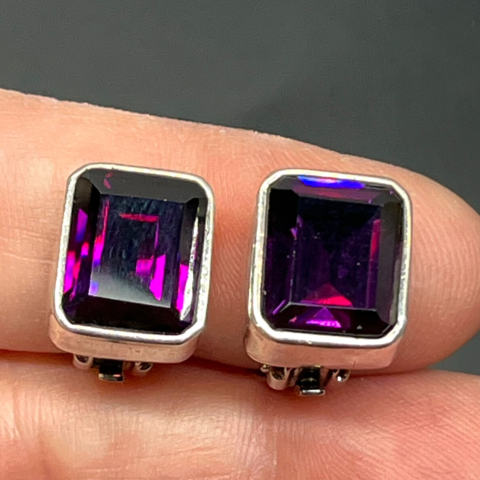 Vintage 1/2″ Square 925 Mex Sterling Silver Sparkling Amethyst Clip On Earrings
