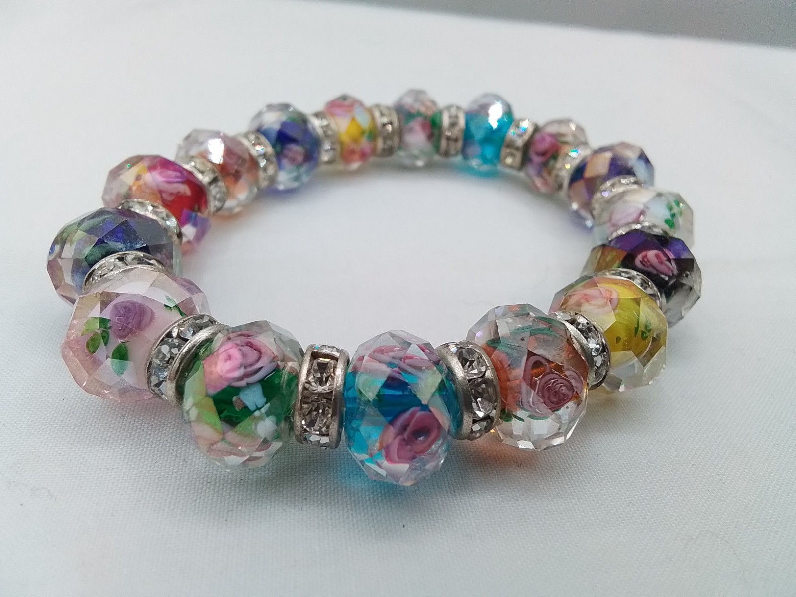 GLASS FACETED BEADED MILLEFIORI STRETCH BRACELET ROSE FLORAL AURORA BOREALIS VTG