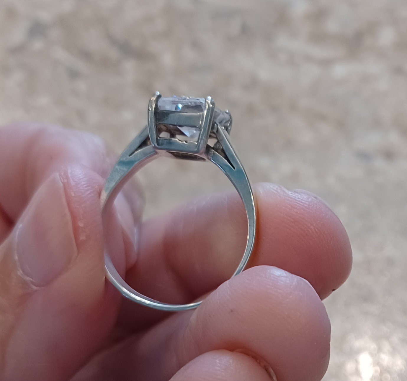 925 STERLING SILVER Ring Cubic Zirconia Stone sz about 7 1/2
