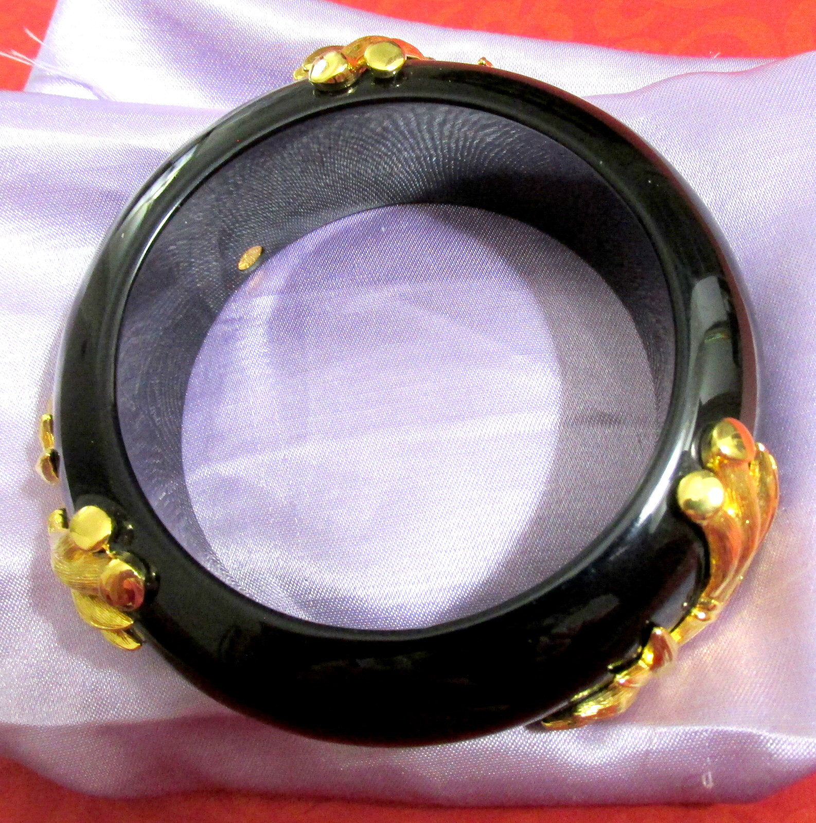 VTG RARE RUNWAY MONET BLACK LUCITE GILT BAMBOO LEAF SOLID WIDE BRACELET BANGLE