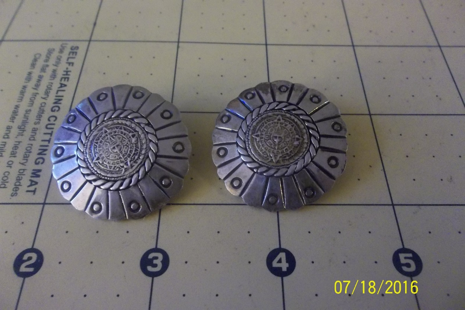 Vintage Sterling Silver Mexico Aztec Mayan Calendar Clip-On Earrings a53