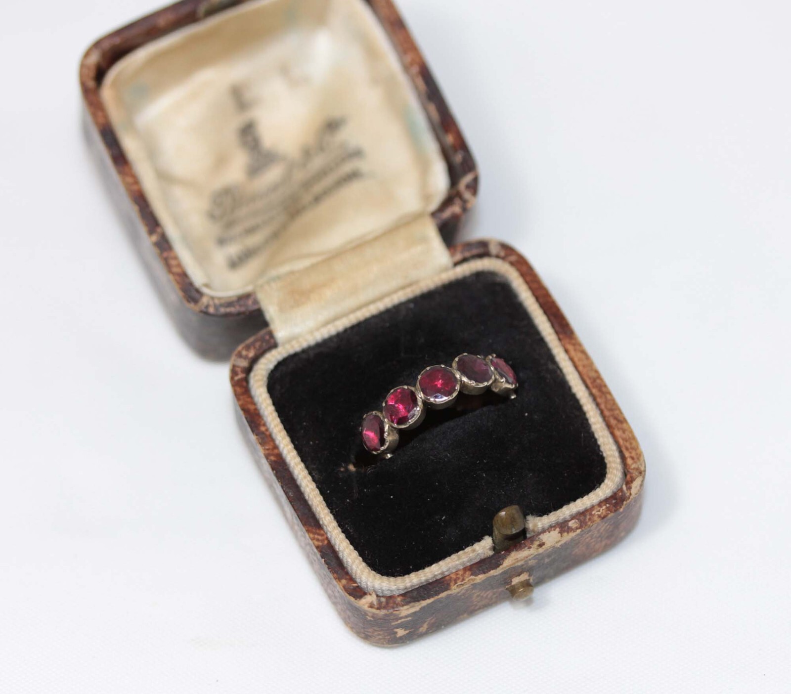 PRETTIEST GEORGIAN 9CT GOLD FIVE GARNET HALF HOOP RING in AMAZING CONDITION