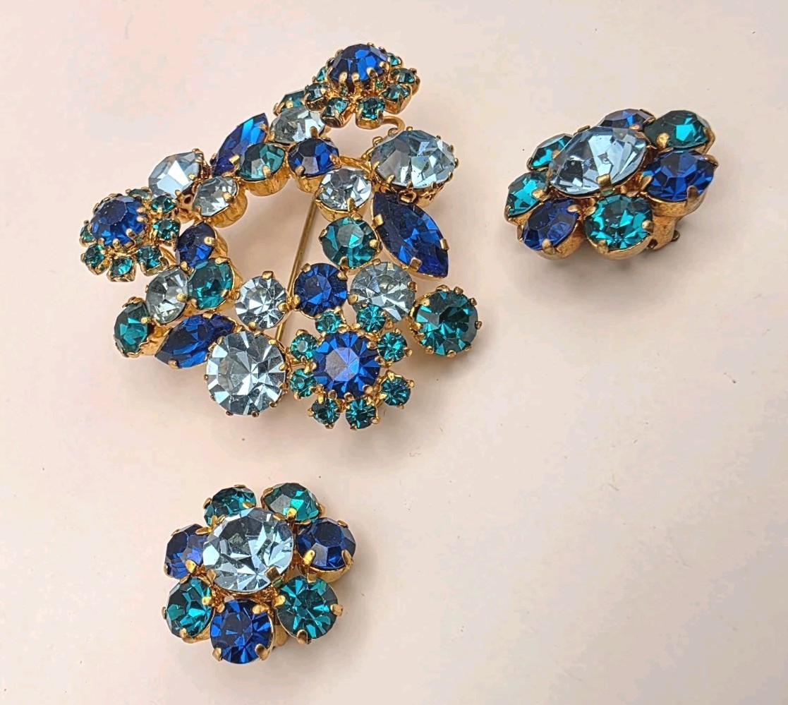 Vintage Signed Made In Austria Montana Blue, Teal Light Blue Crystal Floral Set