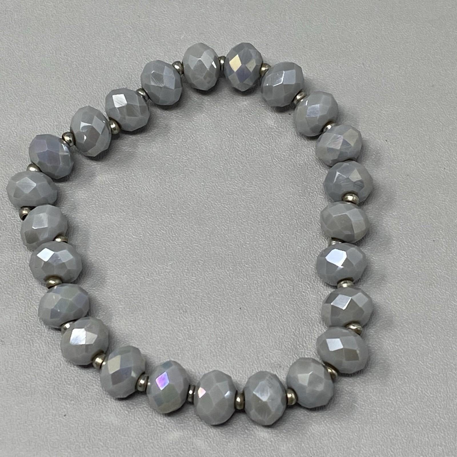 Gray Glass Beaded Bracelet Fire Polished Faceted Iridescent Coated Stretch 6″
