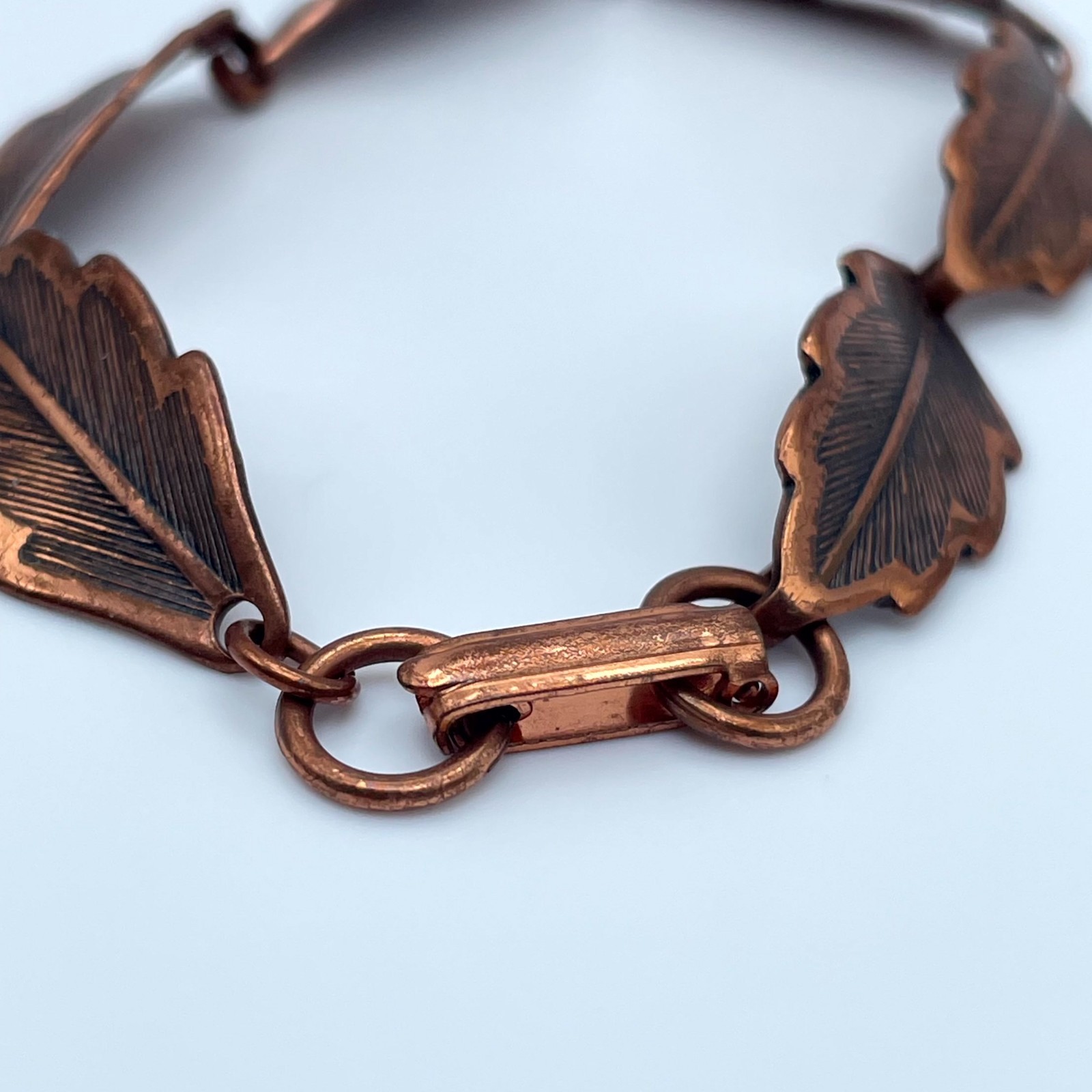 Vintage Copper-Tone Classic Mid-Century Engraved Botanical Leaf Link Bracelet