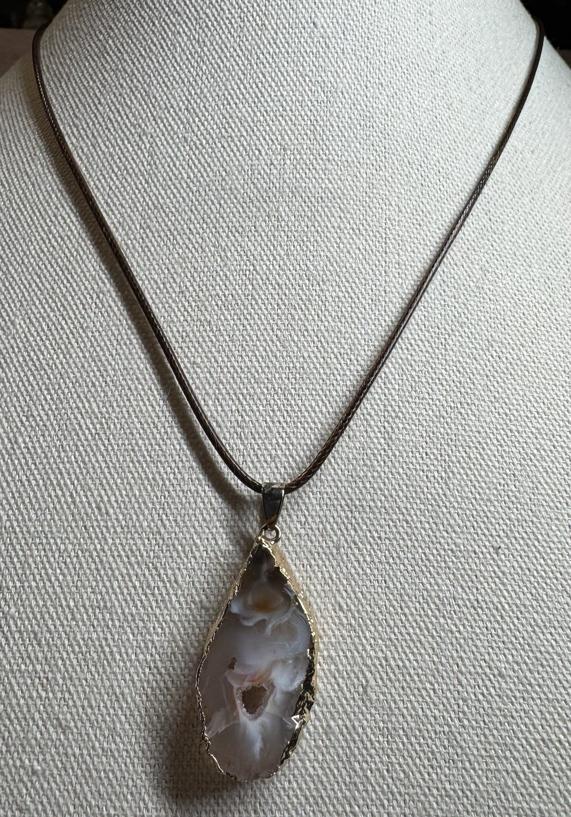 Vintage Gold Trimmed Druzy Agate Geode Oval Pendant On Cord Necklace