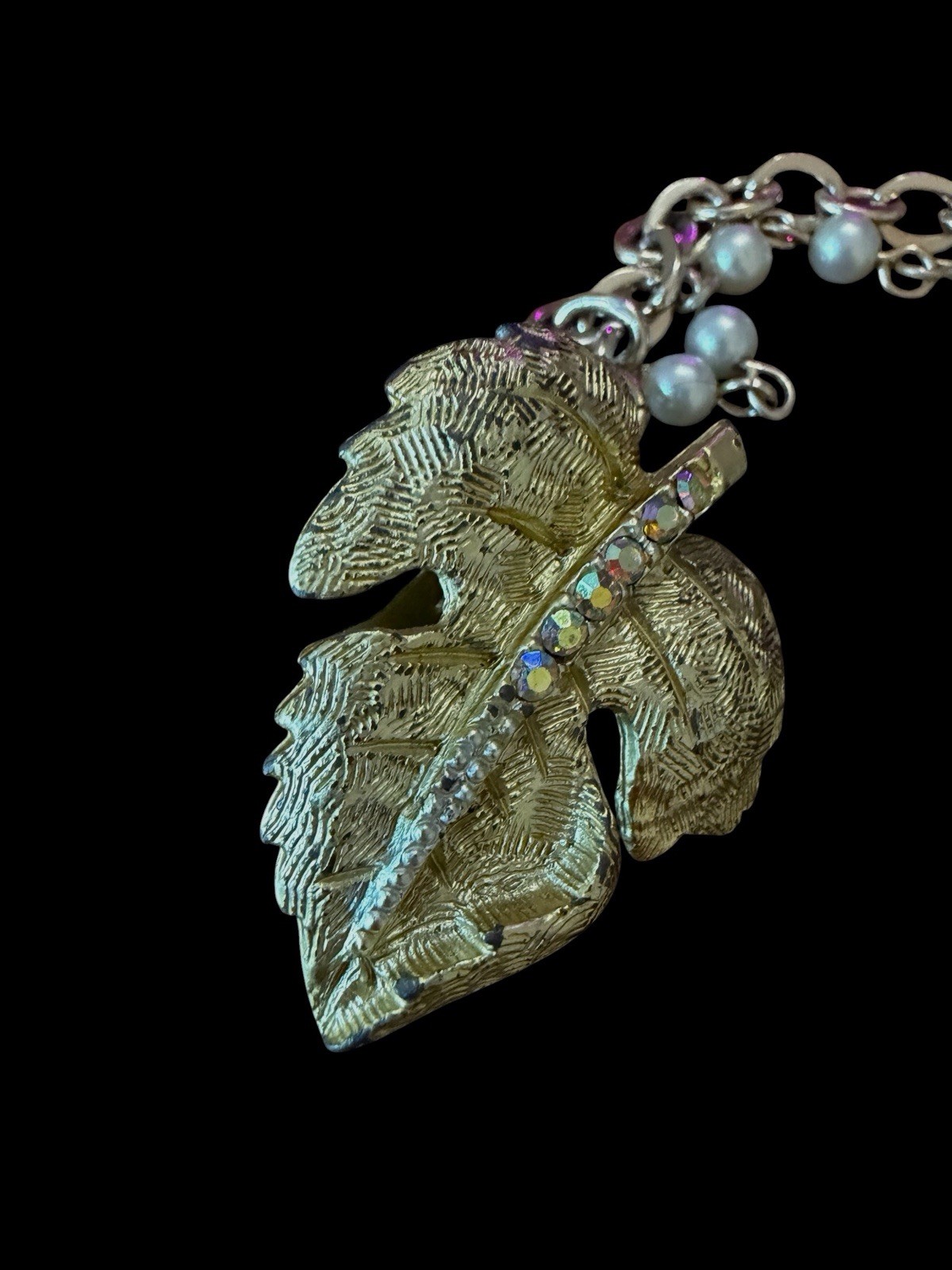 50’s Golden Leaf Collar Clip Lapel Pin With Chain Button Cover Aurora Borealis