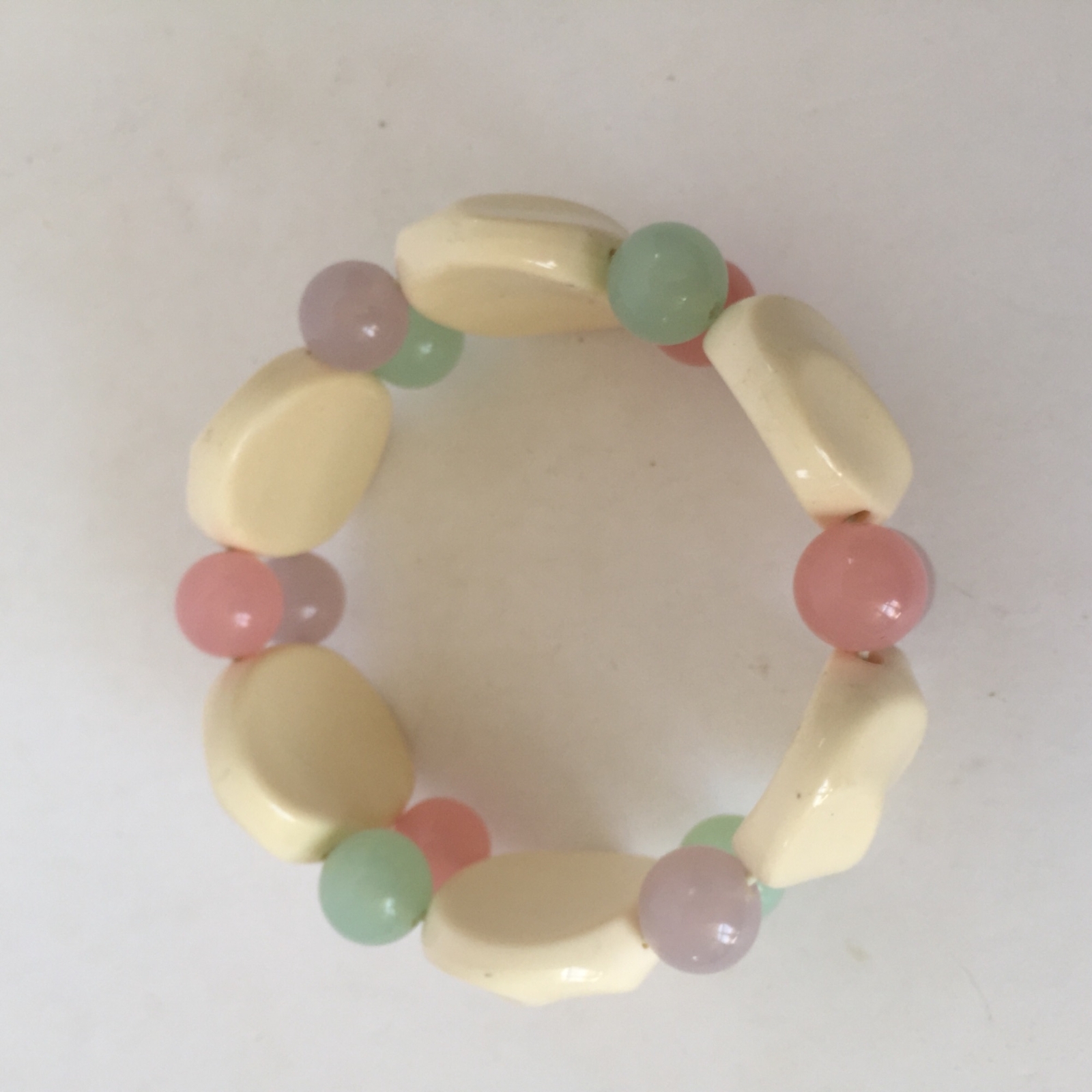 Avon 1990 Shades of Spring Chunky Bracelet Pale Purple Pink Green Cream Stretch