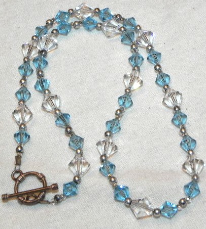 Vintage Bicone Shape Blue & Clear Crystal Bead 16 3/4″ Necklace Toggle Clasp