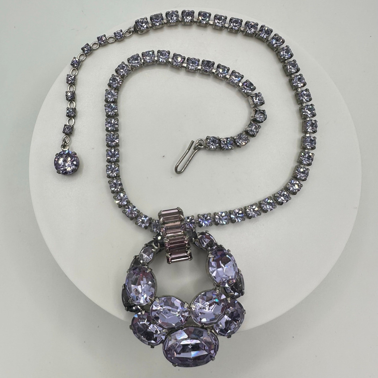 Vintage high end silver tone purple blue alexandrite rhinestones necklace