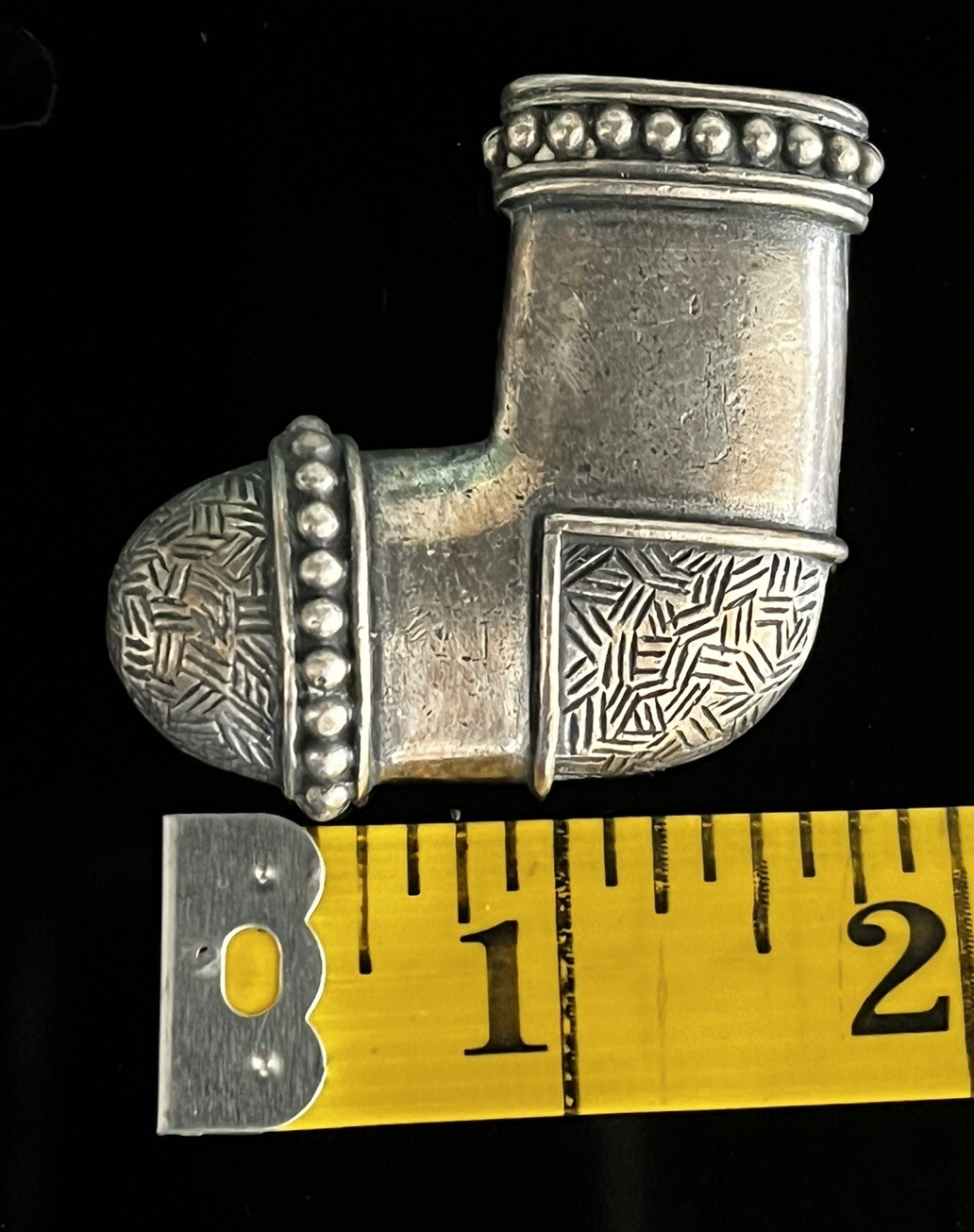 Vintage 1980s / 1990s Rare Retro Textured Silver Tone Signed Newpro Brooch Pin