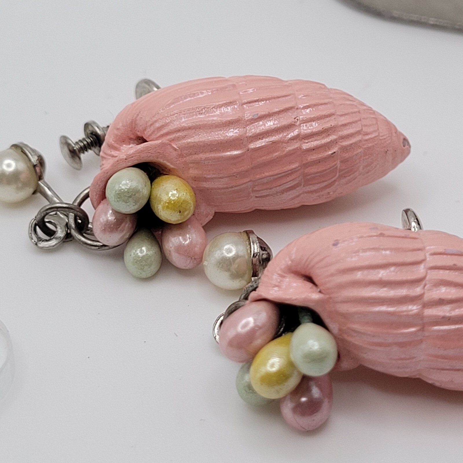 VTG Screw Back Earrings Figural Pink Enamel Conch Shell Shape