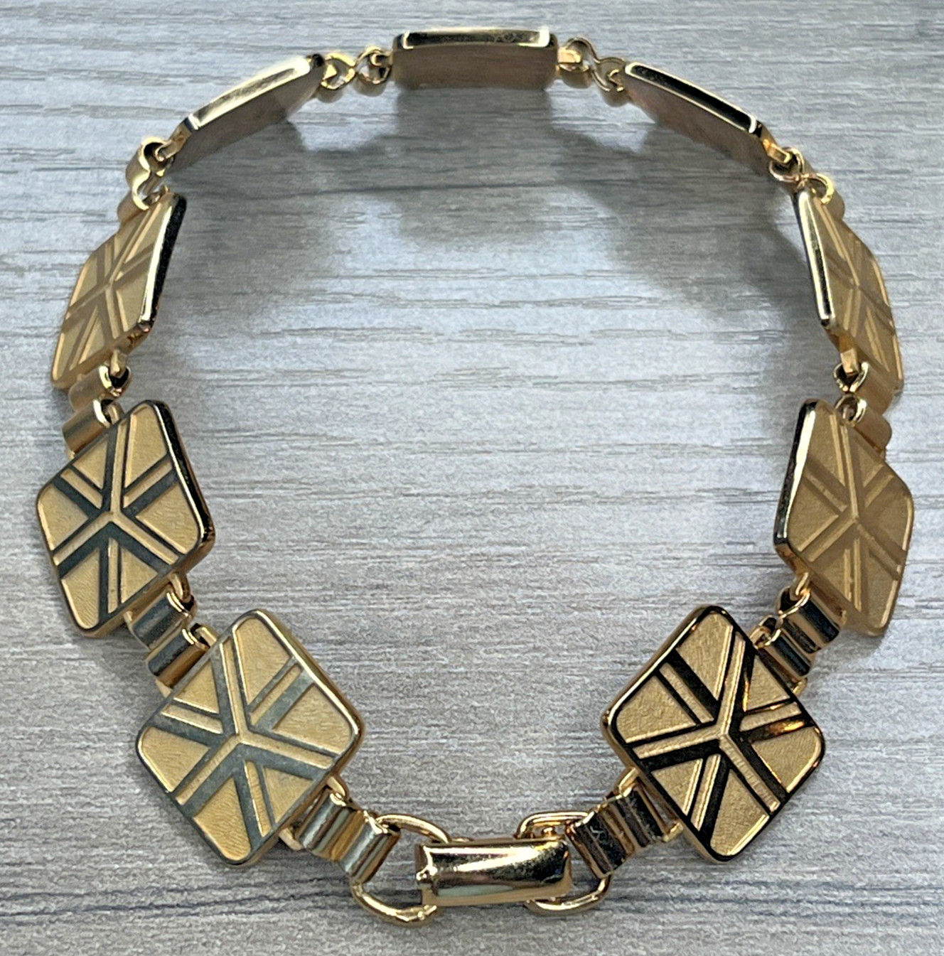 Rare Mid Century Signed Hayward Karat Klad Gold Tone Criss Cross Link Bracelet