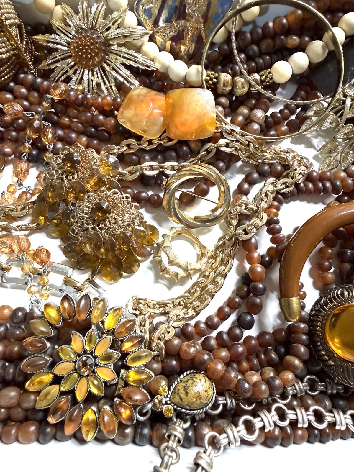 Hand Curated 20 Pc VINTAGE Earthtones Costume Jewelry Necklace Bracelet Lot V7