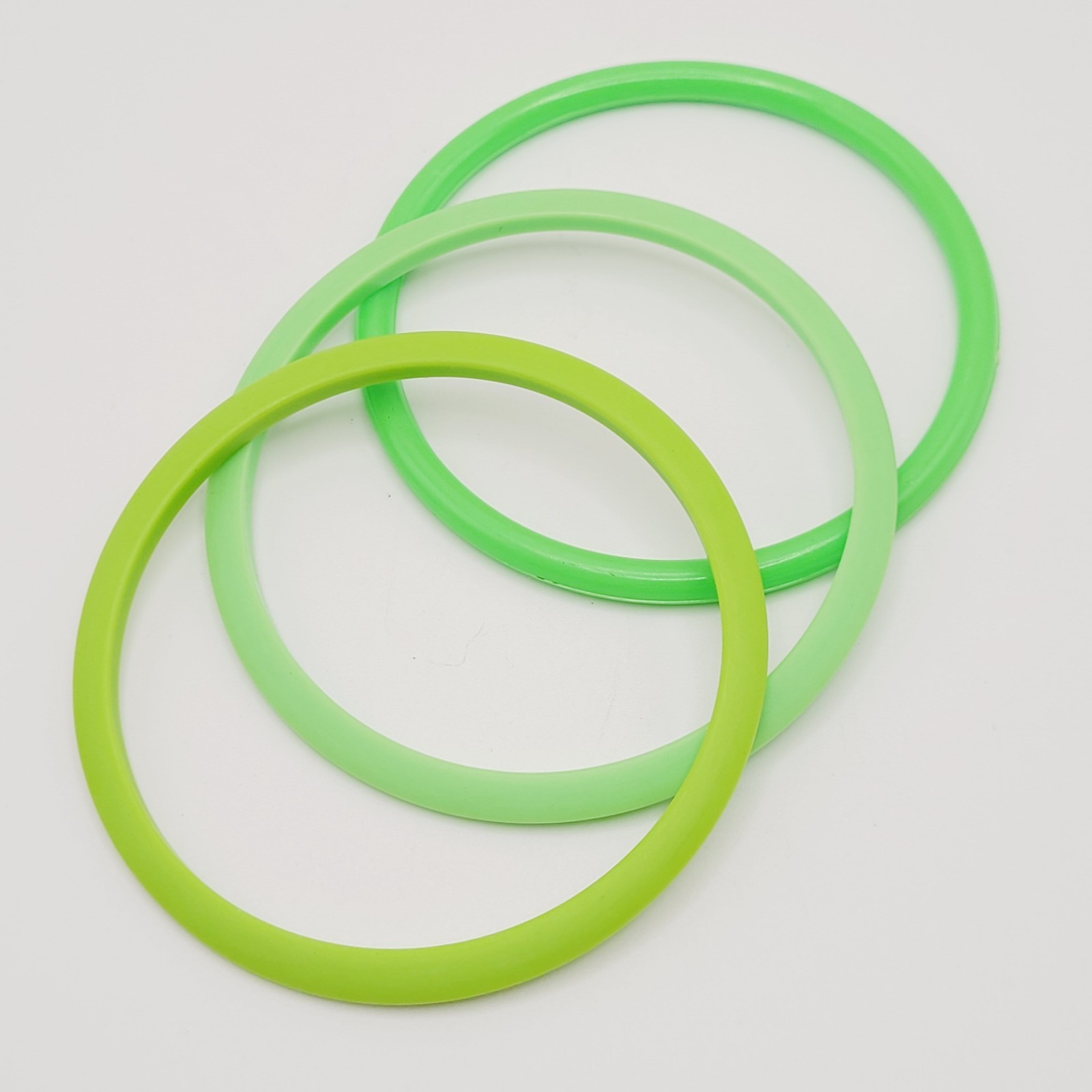 Green Lime Shades Bangle Delightful Set of 3 Retro Style Vintage 1980s Bracelet