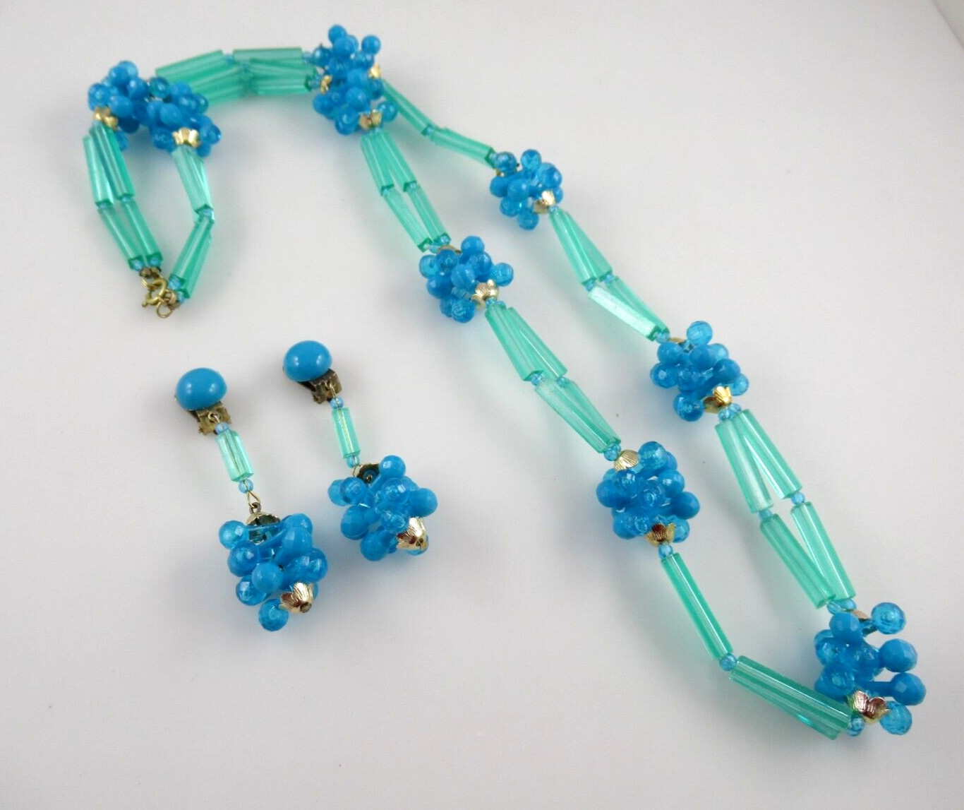 Vintage, Retro Blue & Green Plastic Bead Necklace and Clip On Earrings