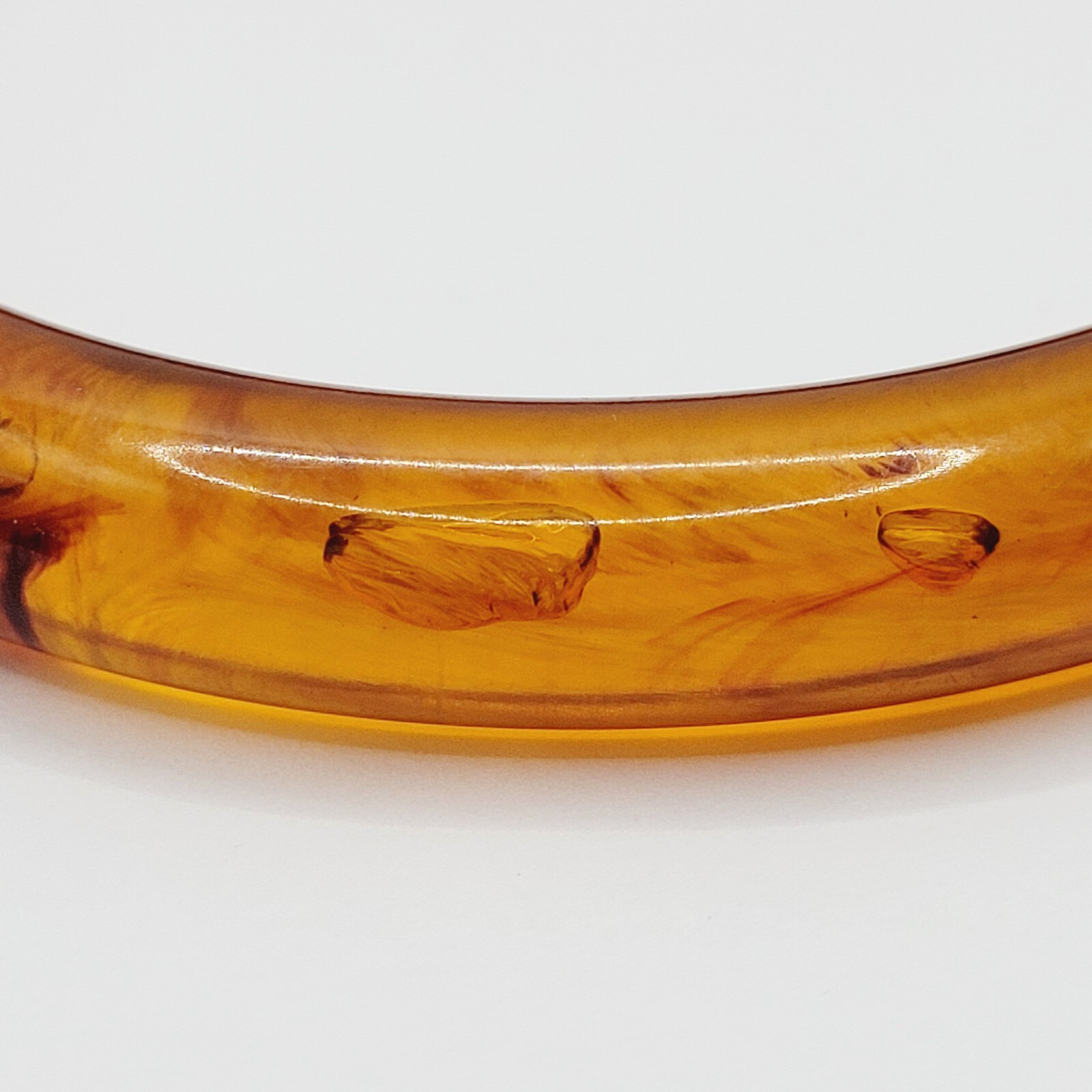 Classic Retro Faux T Shell Acrylic Bangle Bracelet Vintage 1980s with Bubbles