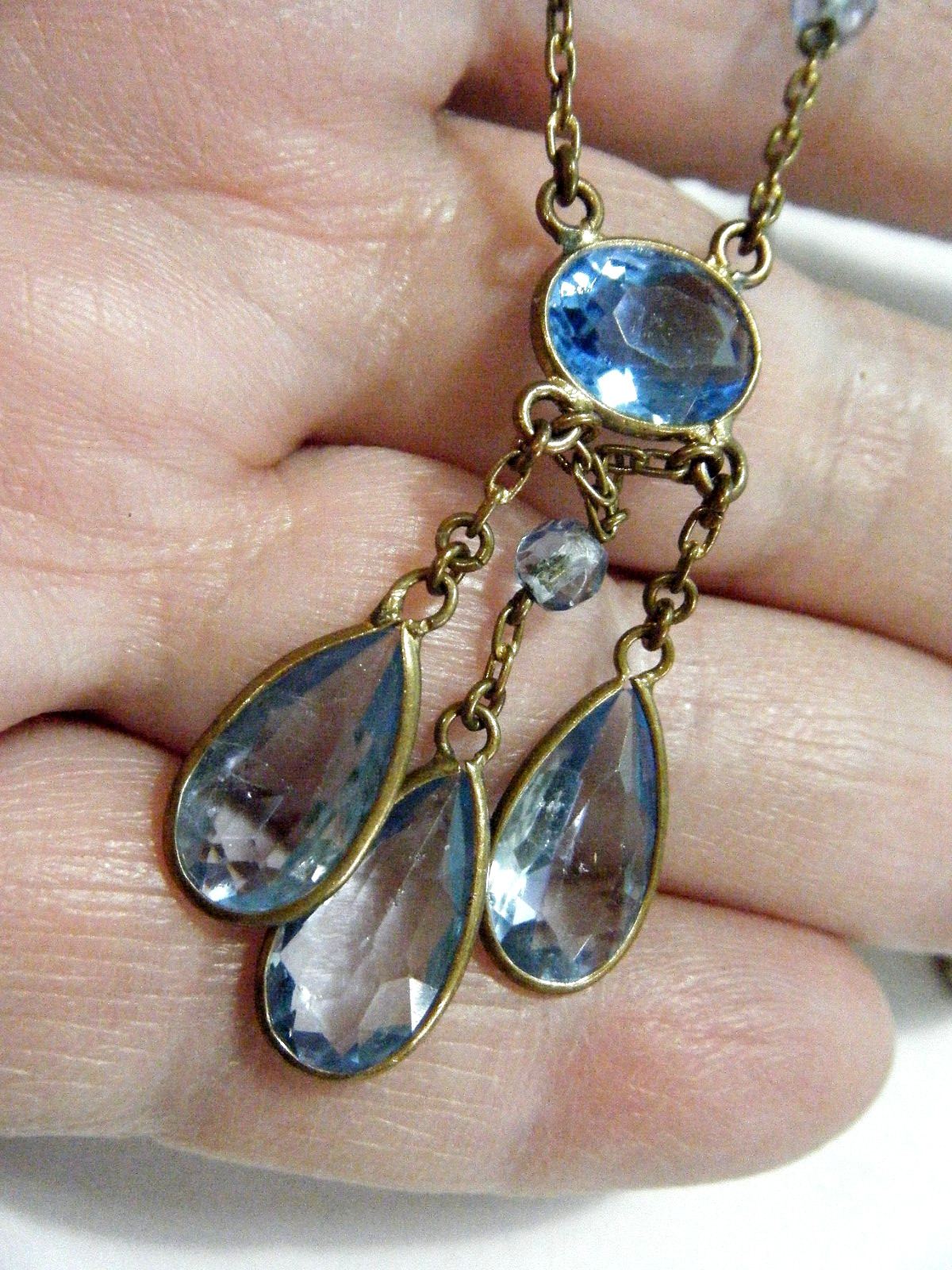 17″ Vintage 40s Czech Aqua Blue Crystal Gold Tone Festoon Lavalier Necklace