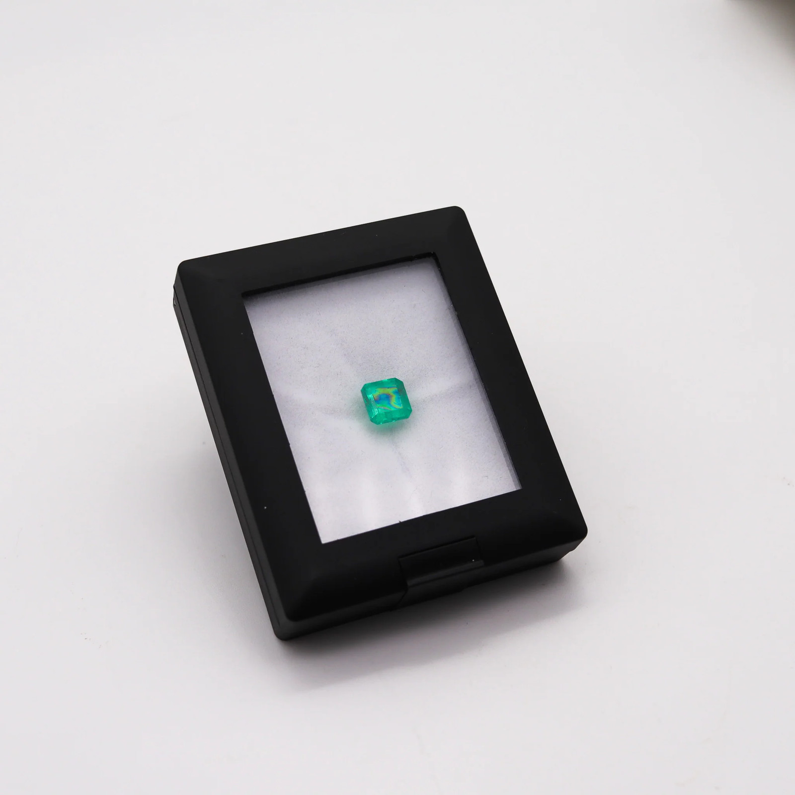 GIA CERTIFIED Colombian Emerald Square Shape Vivid Green 3.28 Carats
