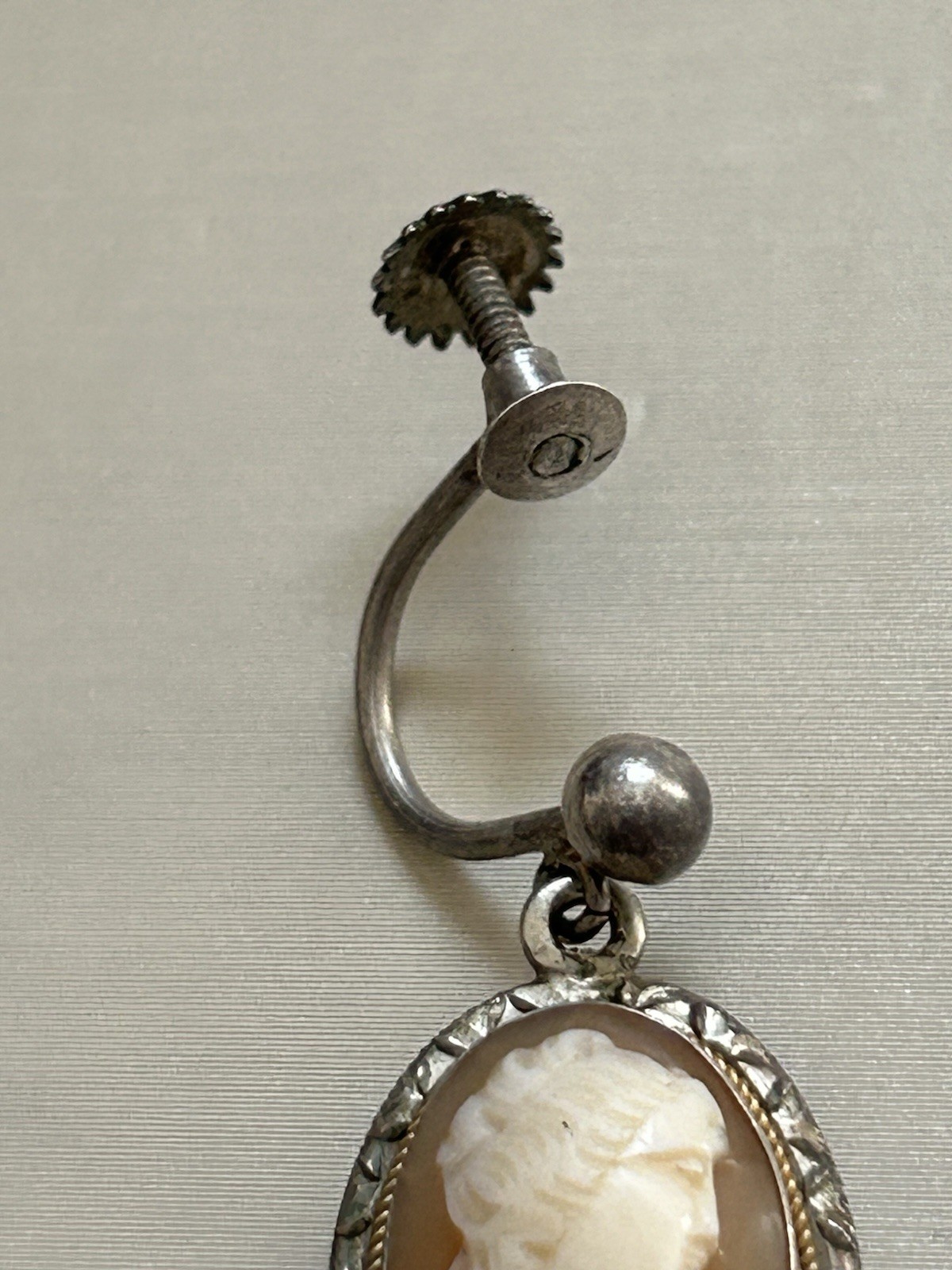 Antique 800 Silver Cameo Pendant Necklace W/Clip On Earrings & Brooch Pendant 2″