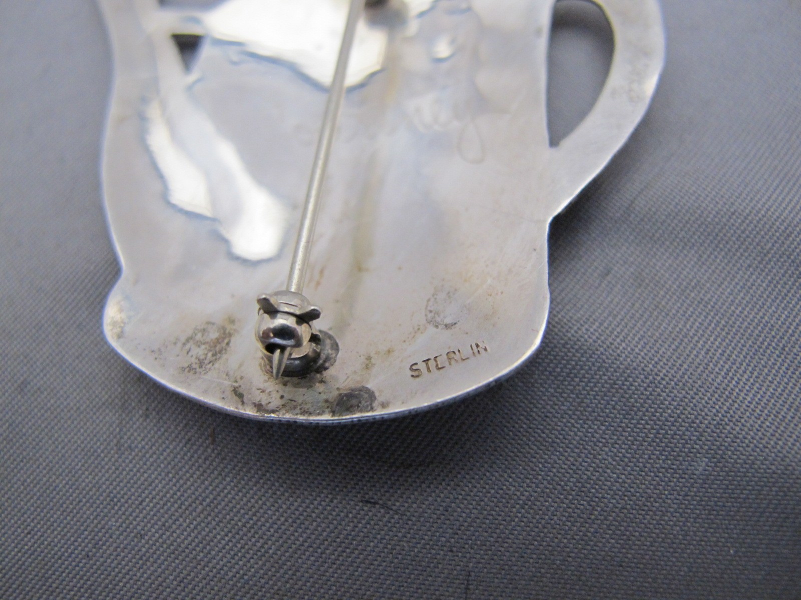 Vintage COURTNEY STUDIO Signed Sterling WATERING CAN GARDENING BROOCH-NR