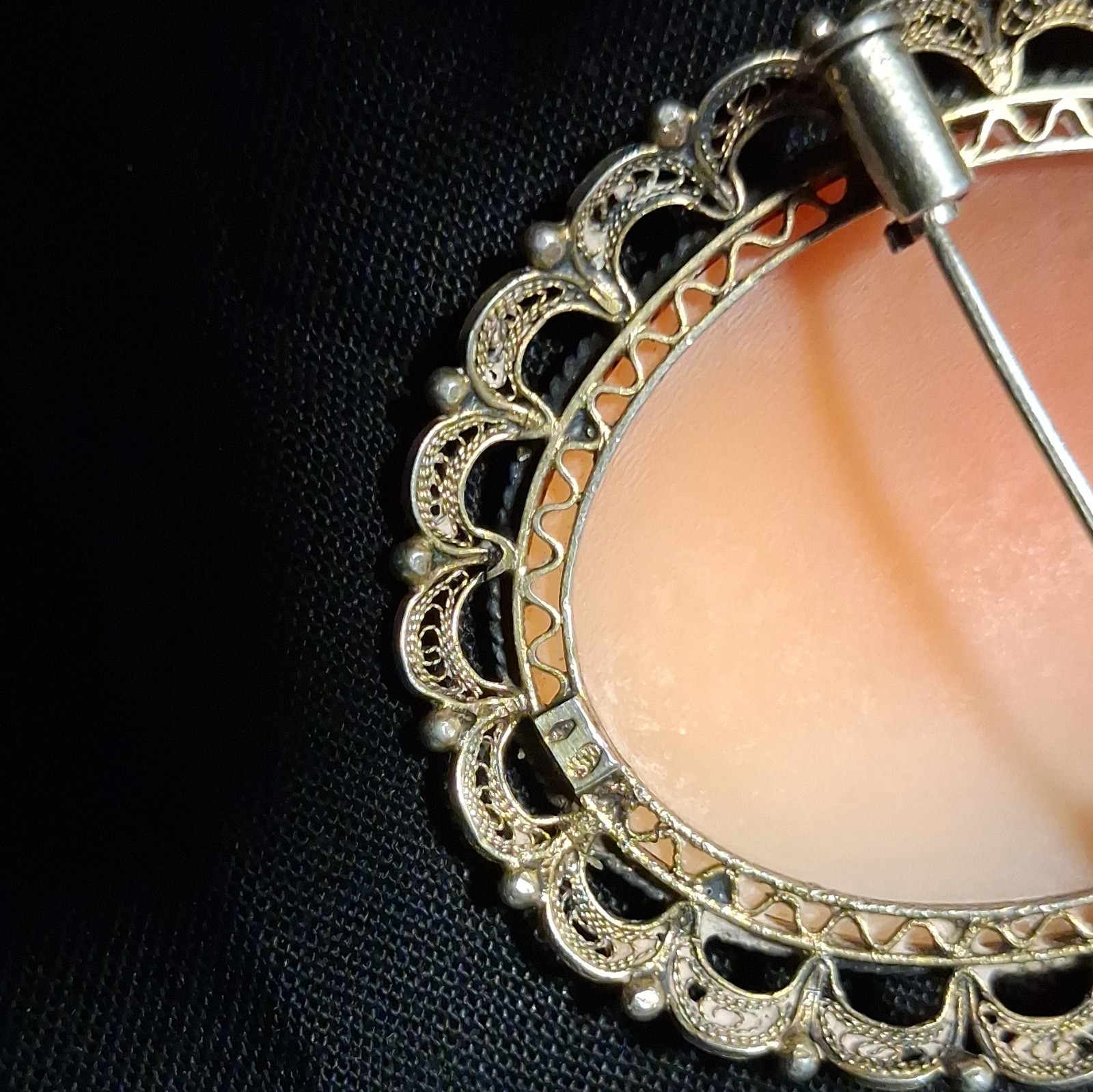 Vintage Italian Shell Cameo Brooch Pendant Gold Wash Over 800/835 Silver