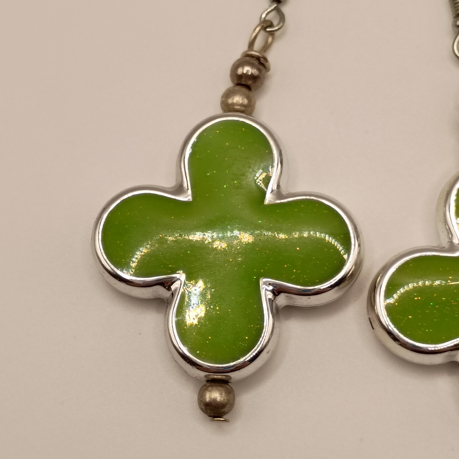 Vintage Retro Pop Art Lime Green Enamel Glitter Clover Dangle Earrings Silver