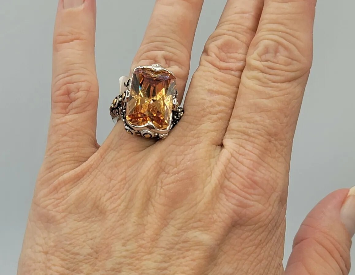 Vtg Sz 7 Ring Lg Citrine Topaz Cubic Zirconia 2-tone Statement Fashion Jewelry T