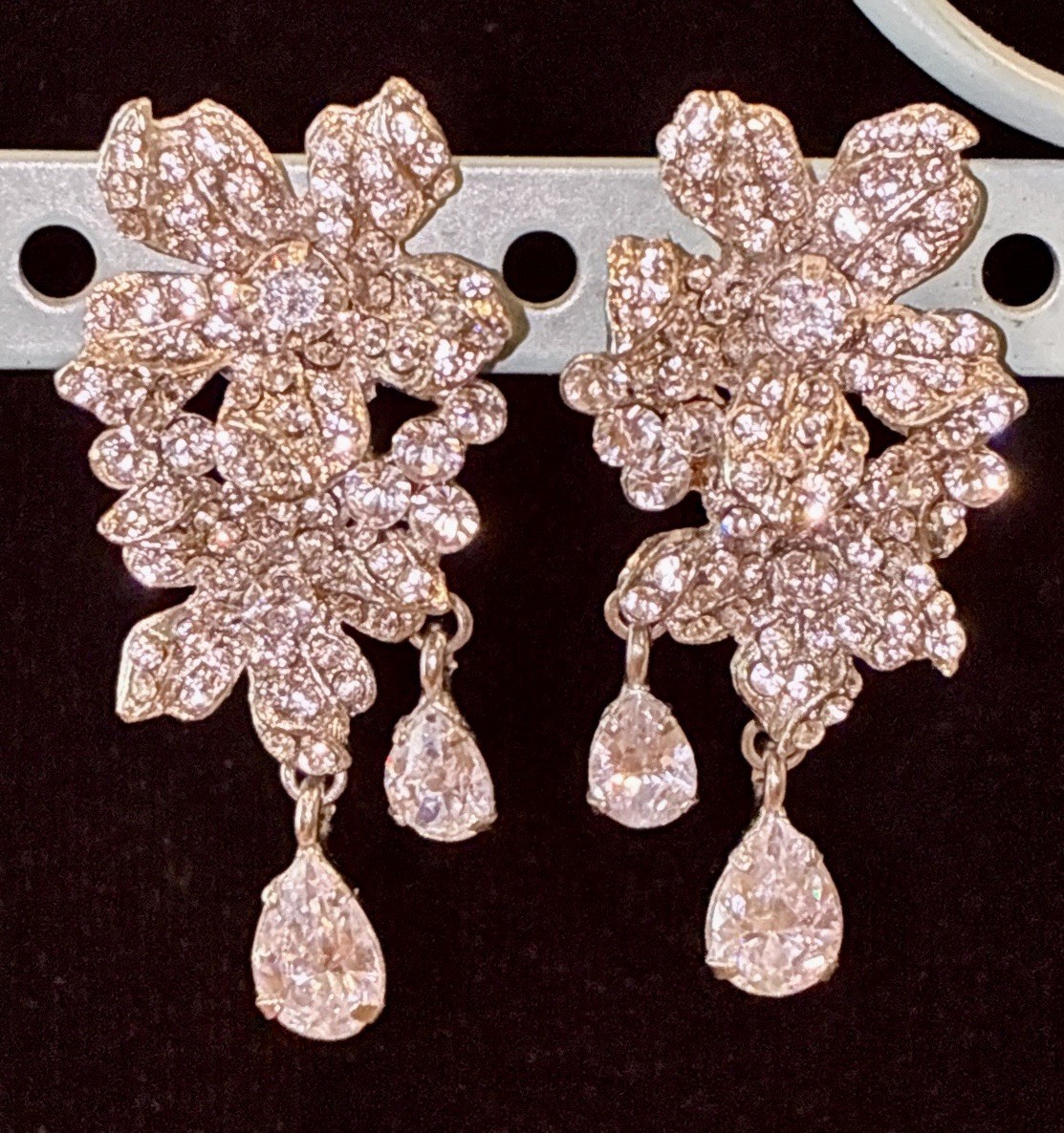 Amazing SIMAN TU Haute Couture Runway Floral Australian Crystal Earrings RARE ~