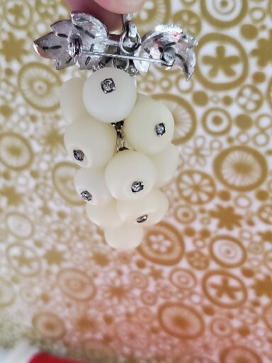 Large Vintage Rhinestone and Free Moving Lucite Bunch of Grapes Brooch.