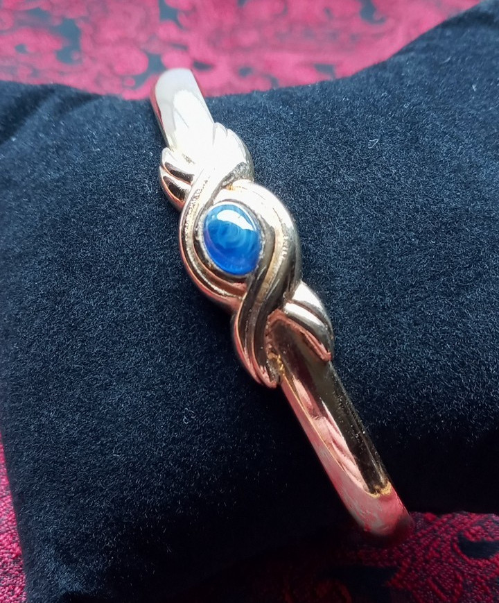 Avon Vintage Goldtone with Sodalite Cuff Bracelet