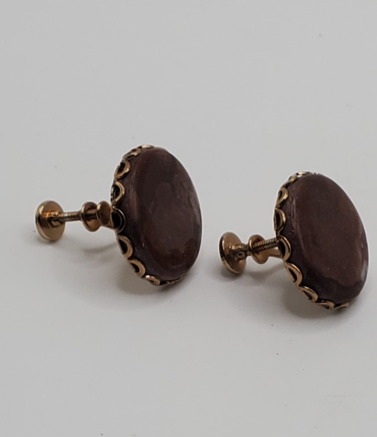 Vintage Gold tone metal with brown disk screw back Earrings .62″ brw14